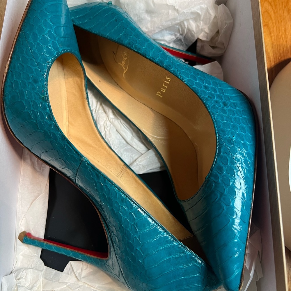 Preowned Christian Louboutin Decollete 554 100 Watersnake Lucid Pump: Sz 38/8US